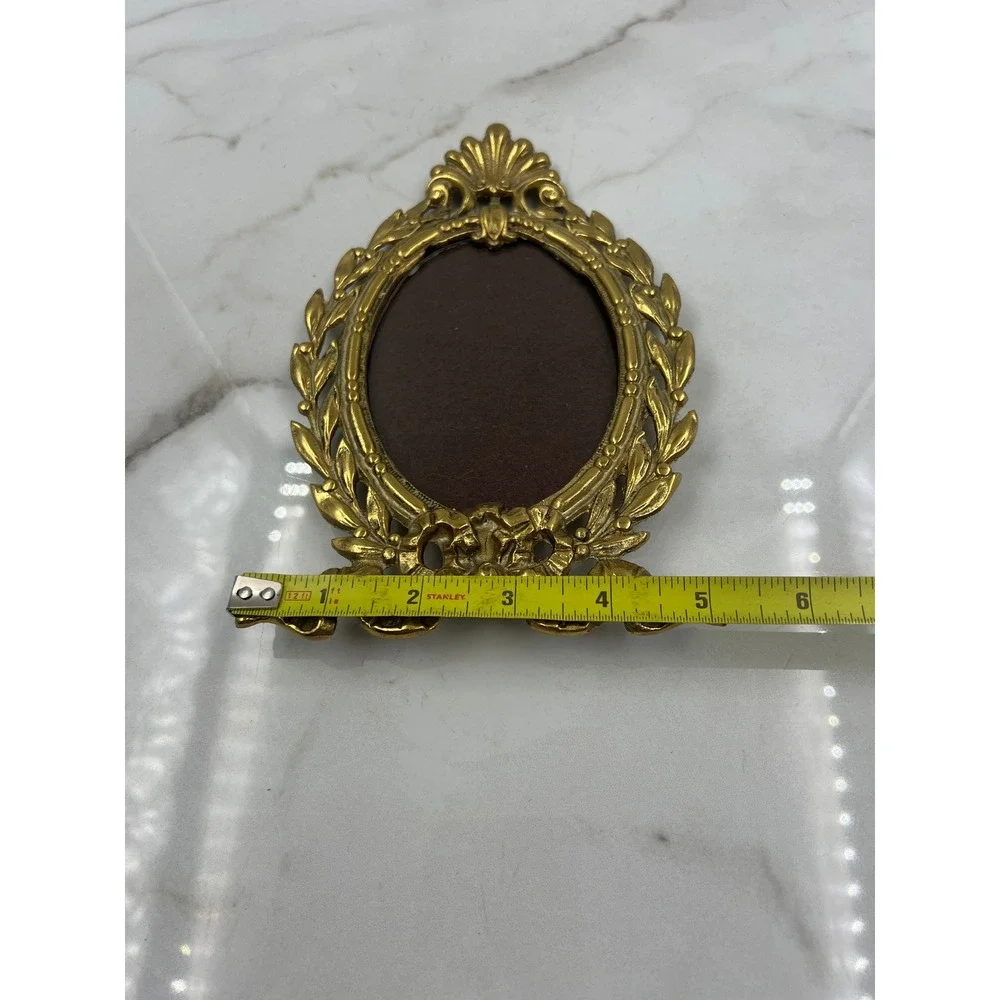Vintage Cranberry Unlimited Brass Oval Picture Frame Ornate Ribbon Laurel 8.5in